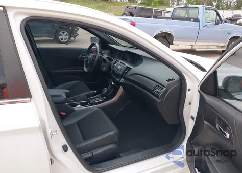 2016 Honda Accord Sport z USA, uszkodzony, nr VIN 1HGCR2F64GA015830